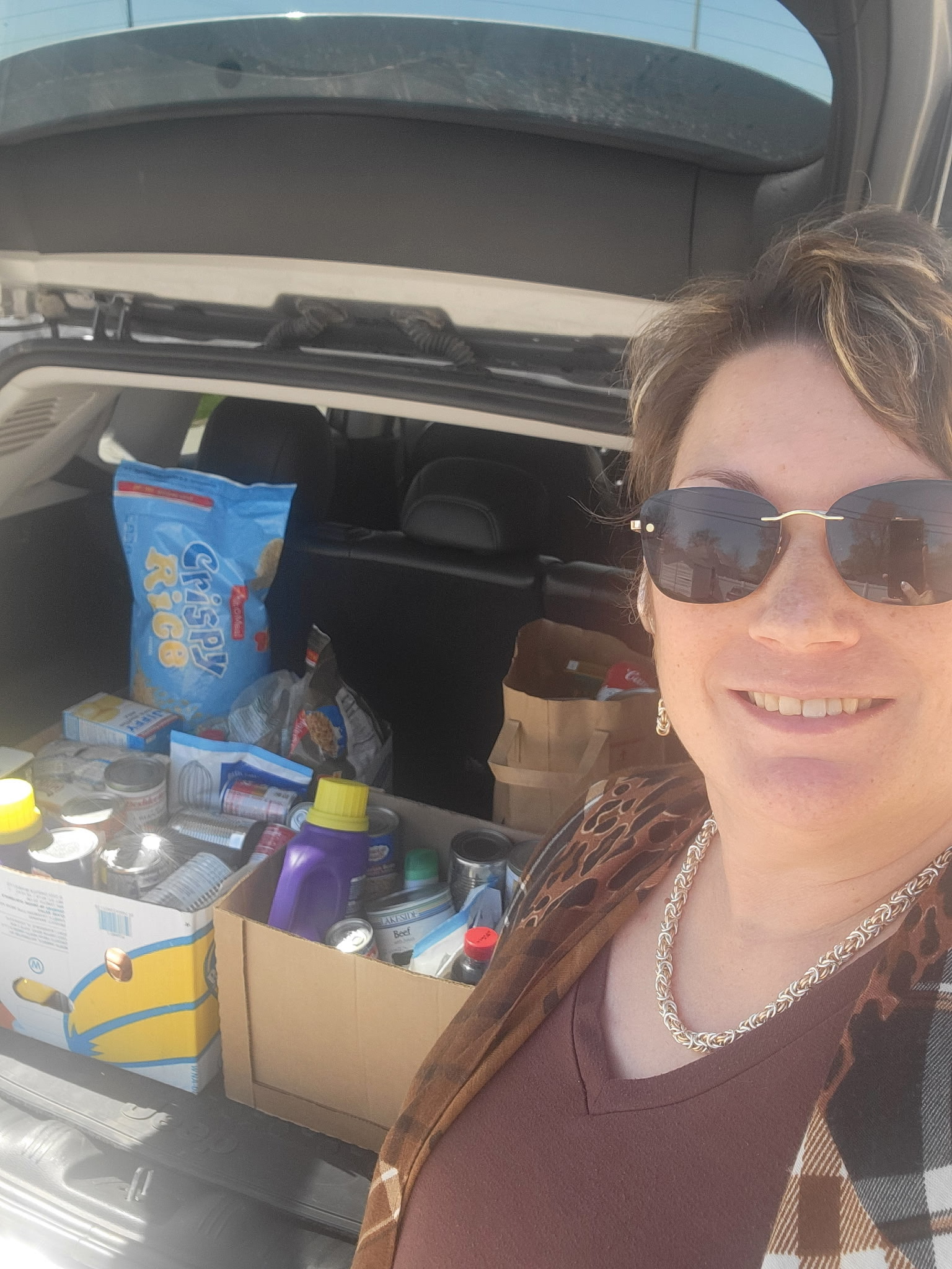 food pantry volunteer